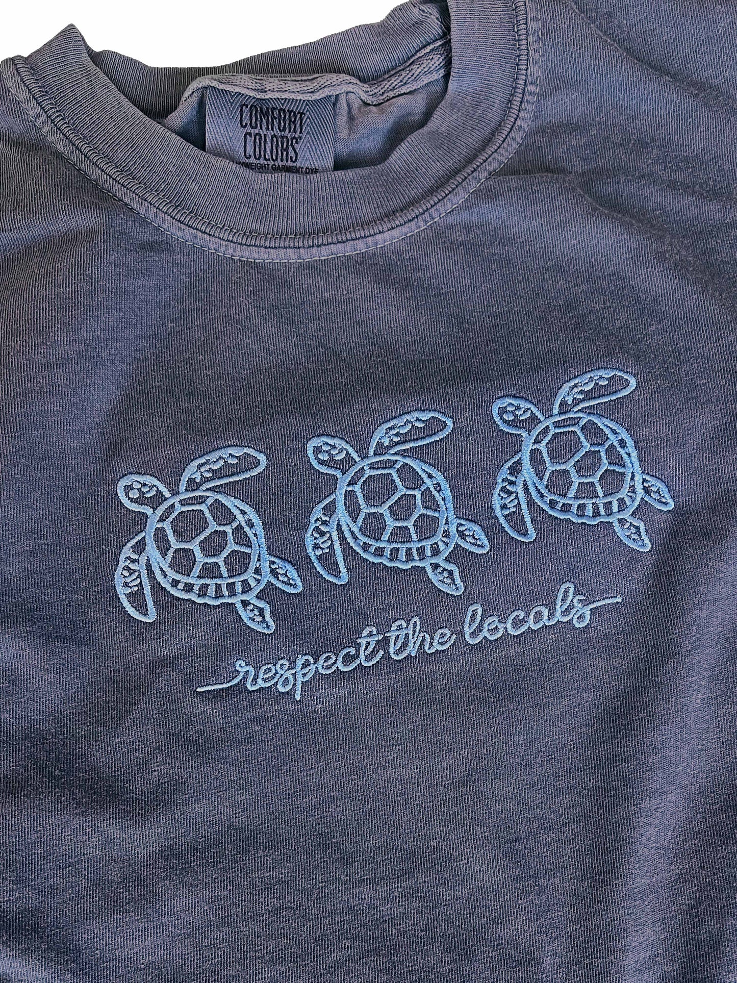 RESPECT THE LOCALS TURTLES, EMBROIDERED TEE